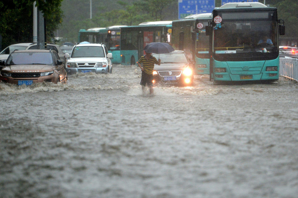 食品傳送帶廠家：廣東強(qiáng)降雨，你的快遞還好嗎